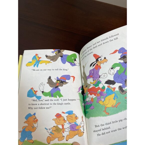 Vintage 1978 Henny Penny and the Big Bad Wolf Children's Book - Picture 4 of 4